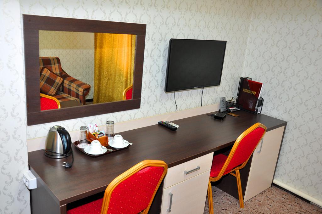 Tourasia Hotel Bishkek Exterior photo